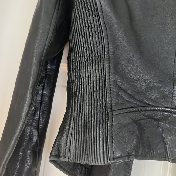 Zara authentic leather cropped jacket Motorcycle fitted moto xs - Picture 6 of 7
